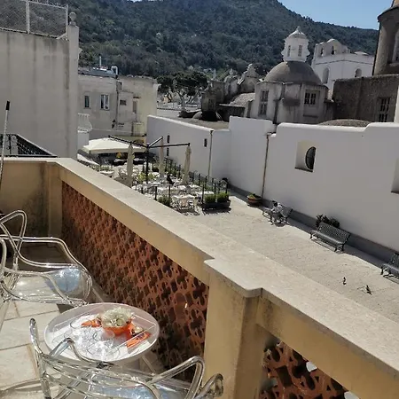 Ipazia Capri فندق مبيت وإفطار أناكابْري